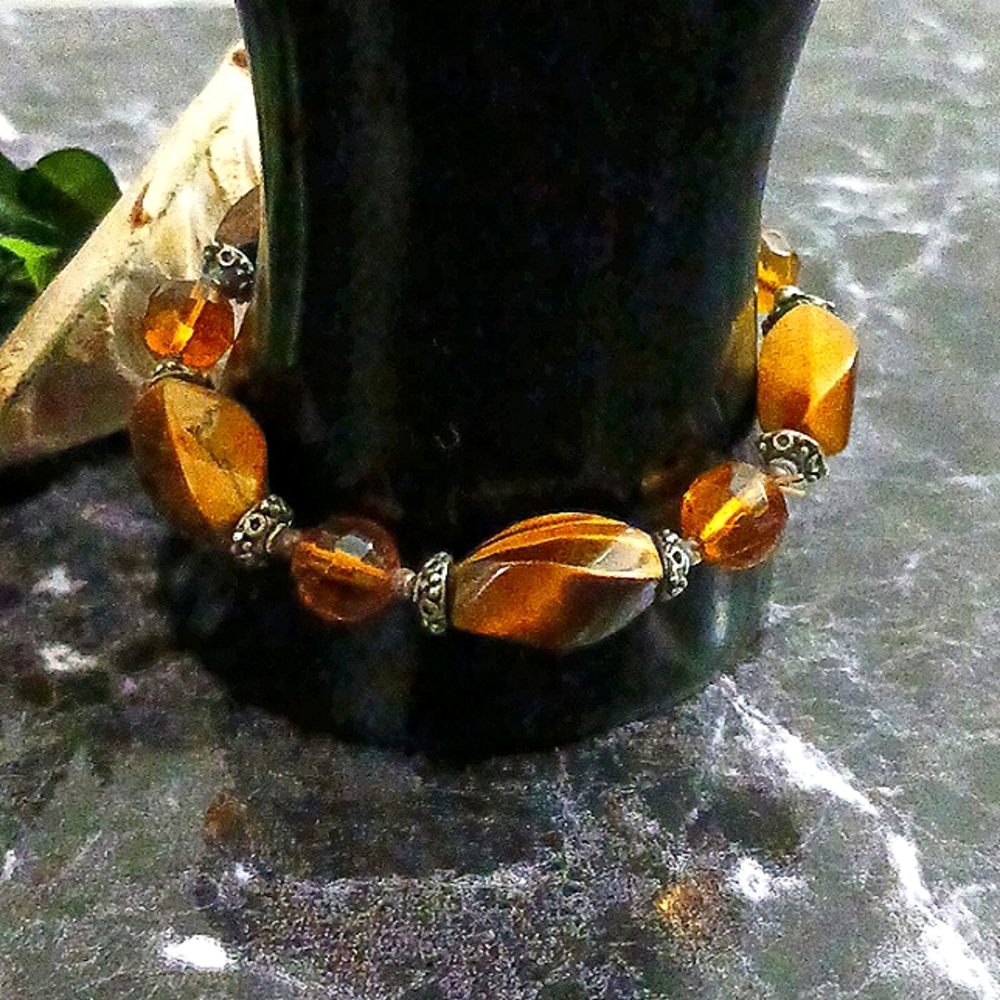 Tigers Eye Design Bracelet